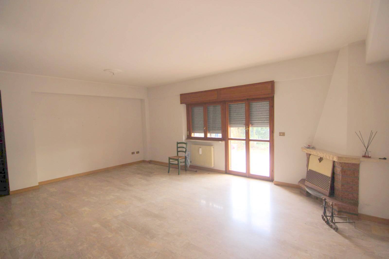 Foto 3 - Quadrilocale Via Giovanni di Vincenzo
 
1, L'Aquila - foto 3