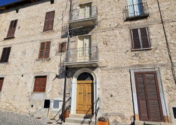 Foto 1 - Trilocale Viale dei Pini
 
9, Castel del Monte - foto 1