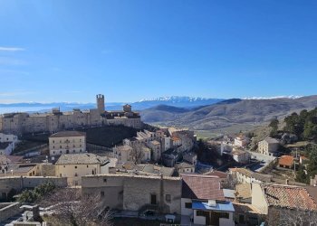 Foto 2 - Trilocale Viale dei Pini
 
9, Castel del Monte - foto 2