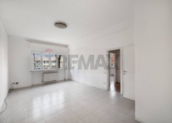 Stanza vuota - Two-room apartment Via Luca Della Robbia
 
26, Monza - photo 2