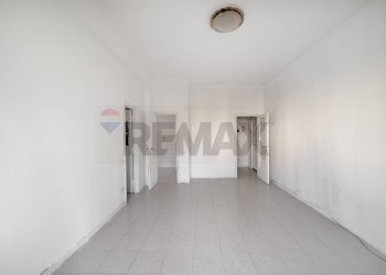 Stanza vuota - Two-room apartment Via Luca Della Robbia
 
26, Monza - photo 5