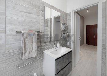 Bagno - Two-room apartment Via Pasquale Sottocorno
 
18, Sesto San Giovanni - photo 27