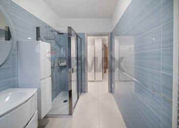 Bagno - Four-room apartment Via Savona
 
12, Sesto San Giovanni - photo 15