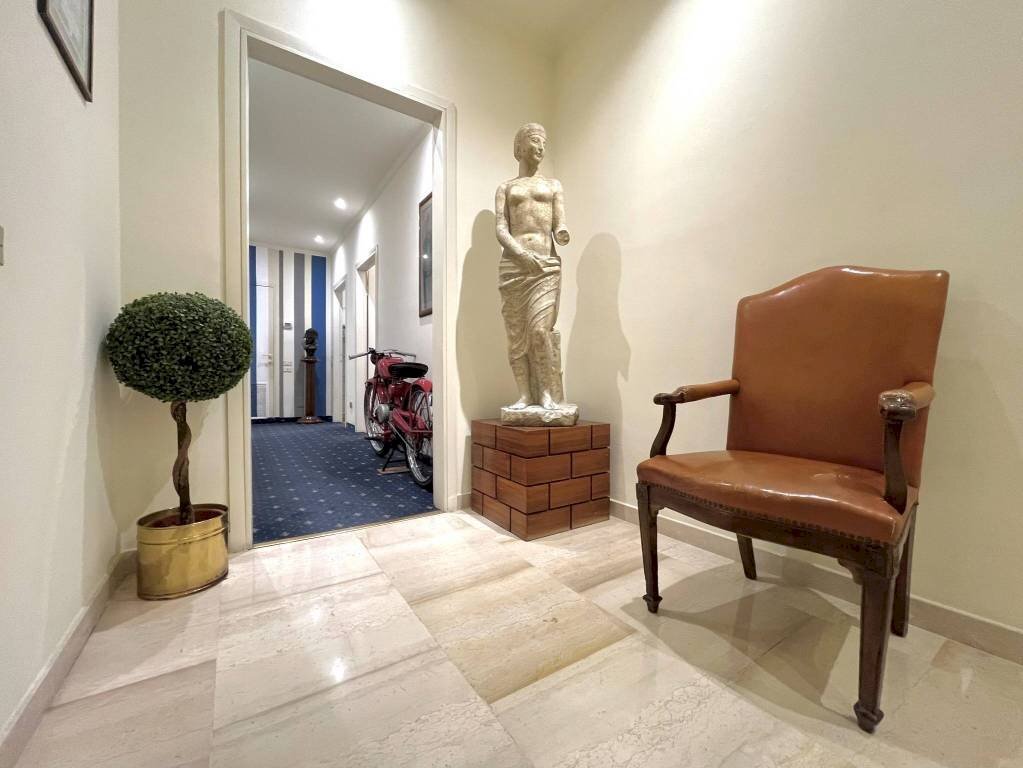 Ingresso - Ufficio viale Vittorio Veneto, Milano - foto 2
