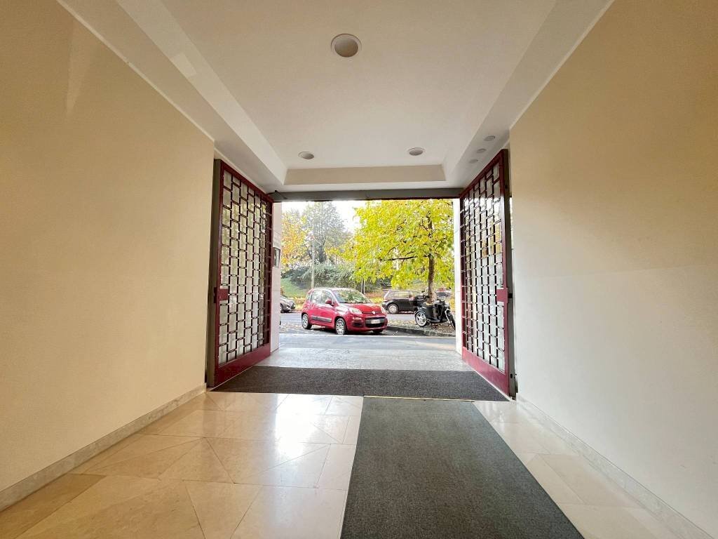 Interno palazzo - Ufficio viale Vittorio Veneto, Milano - foto 3