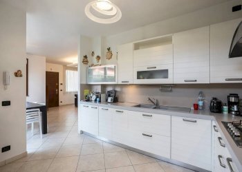 Cucina - Villa via Andrea Fantoni, 6, Cenate Sotto - foto 12