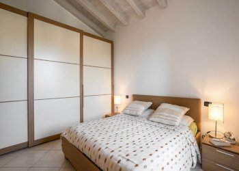 Camera da letto - Villa via Andrea Fantoni, 6, Cenate Sotto - foto 29