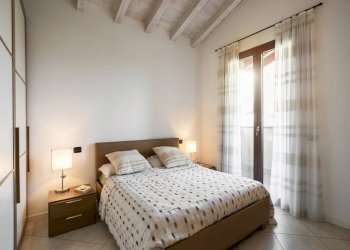 Camera da letto - Villa via Andrea Fantoni, 6, Cenate Sotto - foto 30