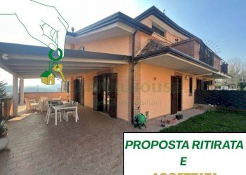 Foto 1 - Villa a Schiera Via Conserve Carlecchie, Pratola Serra - foto 1