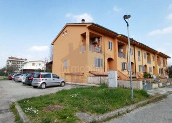 Facciata - Villa a Schiera via Pietro Nenni, 13, Verucchio - foto 21