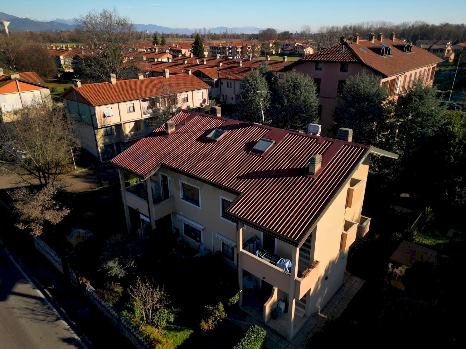 Edificio all\'aperto - Four-room apartment VIA CAVOUR
 
8, Carnate - photo 1