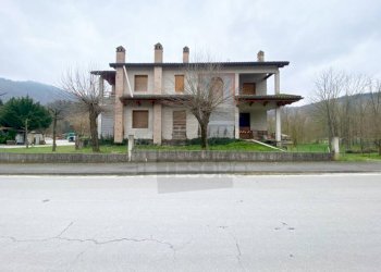 Zona - Villa via Giuseppe Di Vittorio, 41, Borghi - foto 6