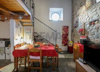 Sala da pranzo - Casa semi indipendente fratelli Cairoli
 
2, Merate - foto 5