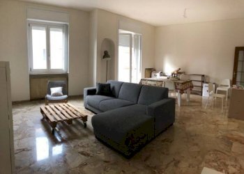 Salone - Appartamento viale Coni Zugna, 33, Milano (zona San Vittore) - foto 1
