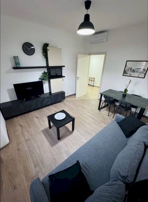 Salone - Trilocale via Fratelli Rosselli, 1, Milano - foto 1