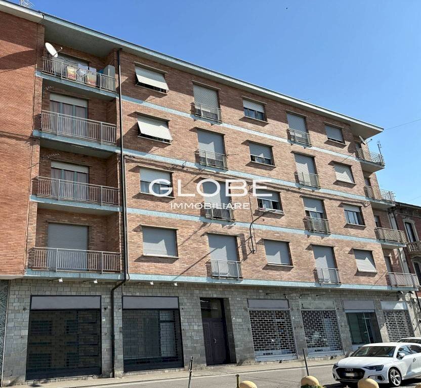 Facciata - Shop via Vittorio Veneto, Ciriè - photo 2
