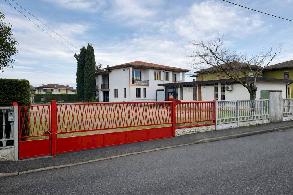 Ingresso - Villa via dei Partigiani, 5/a, Valeggio sul Mincio - foto 3