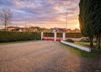 Ingresso - Villa via dei Partigiani, 5/a, Valeggio sul Mincio - foto 1