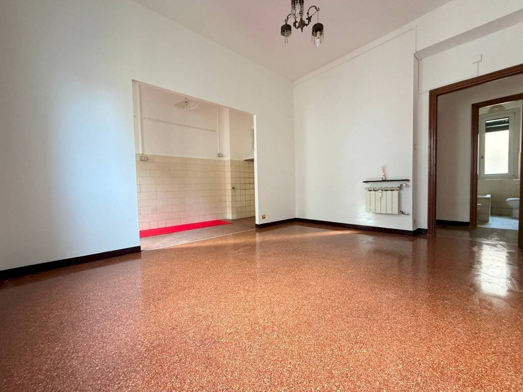 Sala da pranzo - Two-room apartment via Stefano Dondero, 8, Genova (neighborhood Sampierdarena) - photo 2