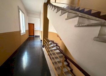 Interno palazzo - Bilocale via Stefano Dondero, 8, Genova (zona Sampierdarena) - foto 6