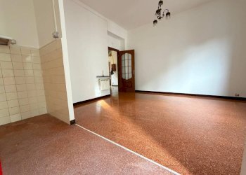 Sala da pranzo - Bilocale via Stefano Dondero, 8, Genova (zona Sampierdarena) - foto 16