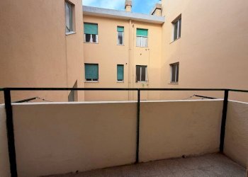 Balcone - Bilocale via Stefano Dondero, 8, Genova (zona Sampierdarena) - foto 21