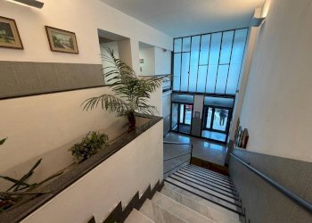 Interno palazzo - Two-room apartment via Stefano Dondero, 8, Genova (neighborhood Sampierdarena) - photo 22