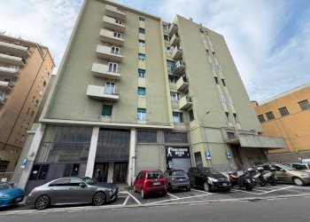 Facciata - Bilocale via Stefano Dondero, 8, Genova (zona Sampierdarena) - foto 1