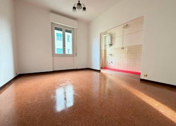 Sala da pranzo - Bilocale via Stefano Dondero, 8, Genova (zona Sampierdarena) - foto 2