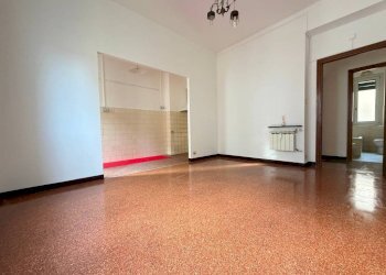 Sala da pranzo - Bilocale via Stefano Dondero, 8, Genova (zona Sampierdarena) - foto 3