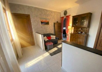 Salone - Appartamento via Rivarolo, 26, Genova (zona Bolzaneto) - foto 8