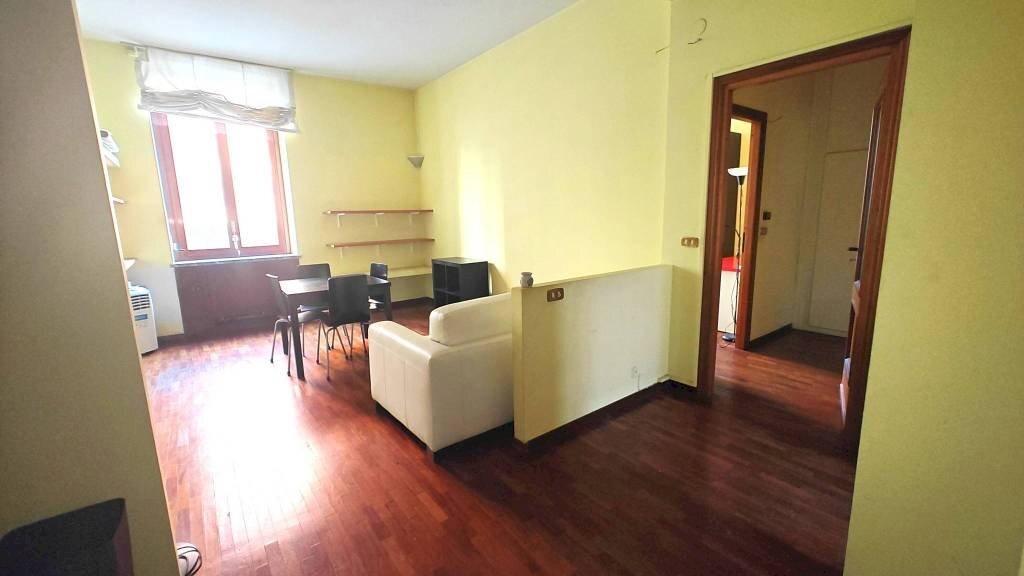 Soggiorno - Three-room apartment corso Rodolfo Montevecchio, 53, Torino (neighborhood Crocetta) - photo 2