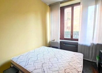 Camera da letto - Three-room apartment corso Rodolfo Montevecchio, 53, Torino (neighborhood Crocetta) - photo 5