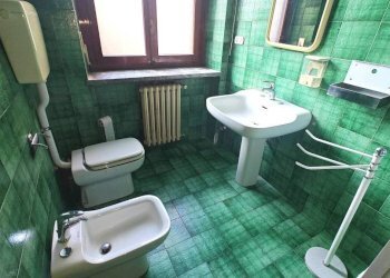 Bagno - Trilocale corso Rodolfo Montevecchio, 53, Torino (zona Crocetta) - foto 6