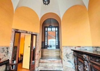 Interno palazzo - Three-room apartment corso Rodolfo Montevecchio, 53, Torino (neighborhood Crocetta) - photo 10