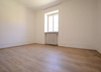 Camera da letto - Quadrilocale via Giovanni Francesco Napione, 6, Torino (zona Vanchiglia) - foto 4