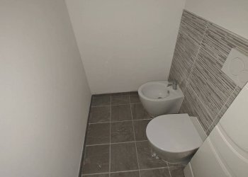 Bagno - Three-room apartment via Madama Cristina, 65, Torino (neighborhood San Salvario) - photo 5