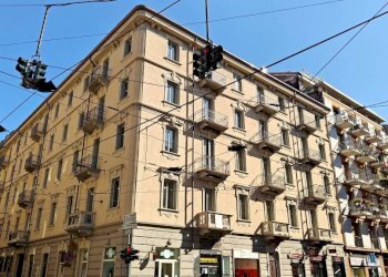 Facciata - Three-room apartment via Madama Cristina, 65, Torino (neighborhood San Salvario) - photo 12