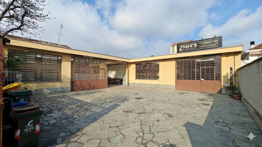 Vista - Capannone via Carlo Pisacane, 10, Torino (zona Mirafiori Sud) - foto 1