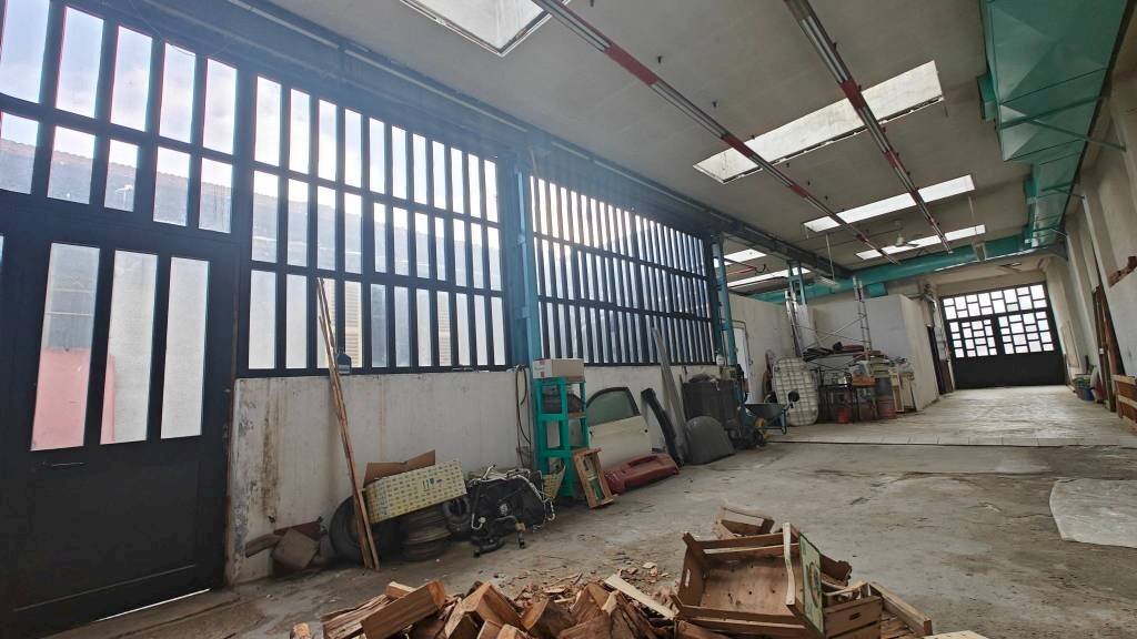 Magazzino - Capannone via Carlo Pisacane, 14, Torino (zona Mirafiori Sud) - foto 2