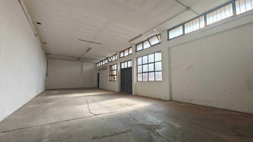 Interno non residenziale - Box via Carlo Pisacane, 31, Torino (zona Mirafiori Sud) - foto 1
