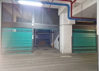 Interno non residenziale - Box via Giuseppe Grabinski, Bologna (zona Centro Storico) - foto 3