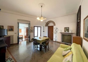 Sala da pranzo - Appartamento via Calderai, Tortona - foto 5