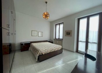 Camera da letto - Appartamento via Calderai, Tortona - foto 9