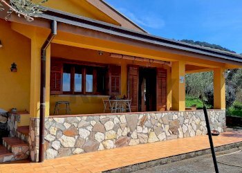 Facciata principale - Villa contrada pedale
 
s/n, Collesano - photo 10