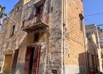 Edificio all\'aperto - Casa indipendente VIA GIGANTE
 
53, Bagheria - foto 1