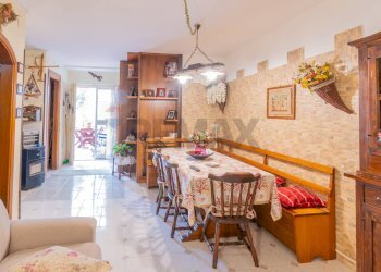 Sala da pranzo - Villa Via Apollo
 
41, Palermo - foto 29
