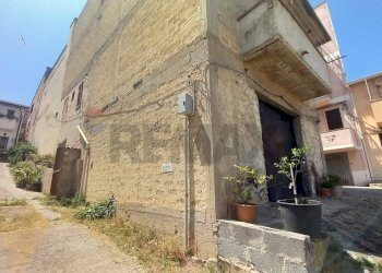 Edificio all\'aperto - Casa semi indipendente via Felice Russo
 
66, Balestrate - foto 3