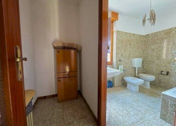 Disimpegno - Villa Frazione Costa dei Ferrai, Fabbrica Curone - foto 8