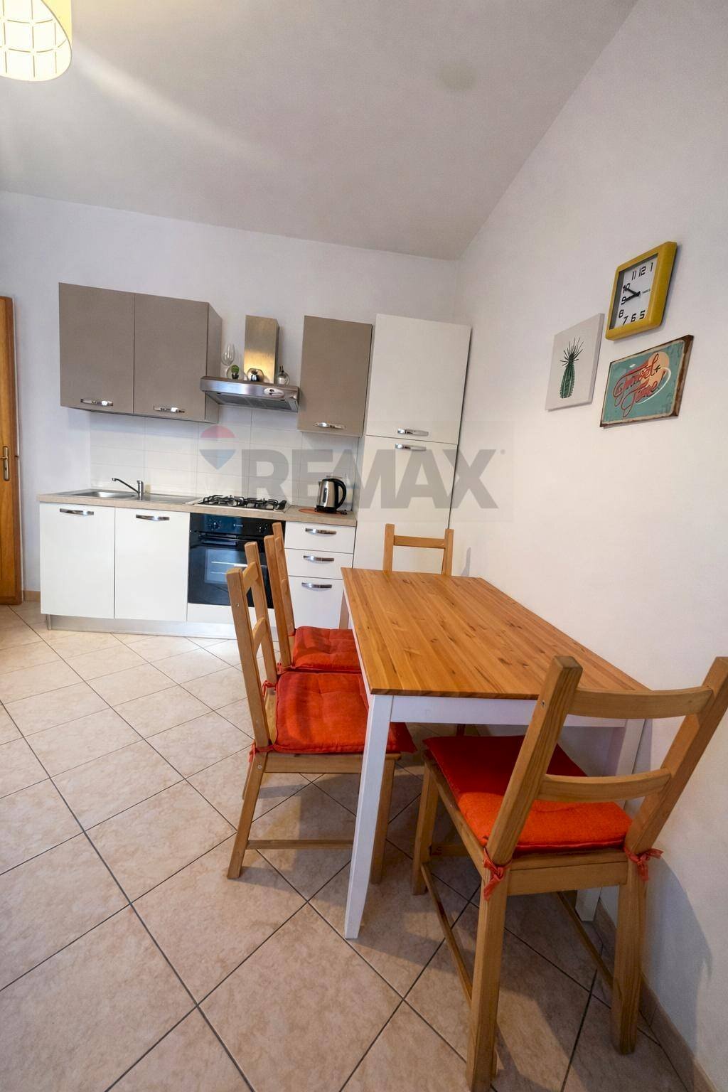 Sala da pranzo - Two-room apartment Cortile primo carbone
1, Palermo - photo 3